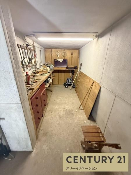 鶴町3丁目中古戸建の駐車場