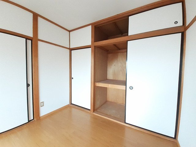 エルディム泉の収納|こまごまとしたものを収納できそうですね
