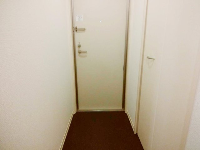 パナメーラの玄関