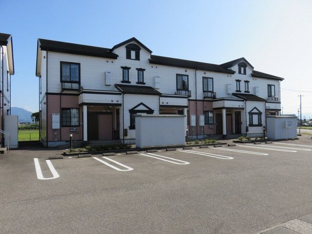 砺波市太郎丸のアパート