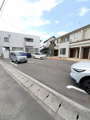 グラン・ジュテの駐車場