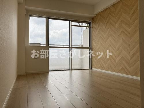 中野永谷マンション【おとり物件なし】#学生・社会人にオススメ！初期費用分割払いOK！の居間・リビング|居室