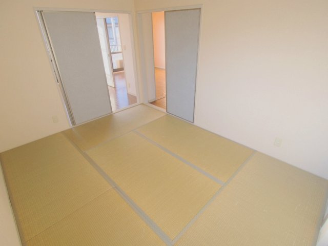 フォーレス東昭和　B棟の和室
