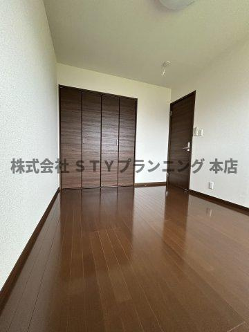 仲介手数料0円！リーブル　REN 	の洋室