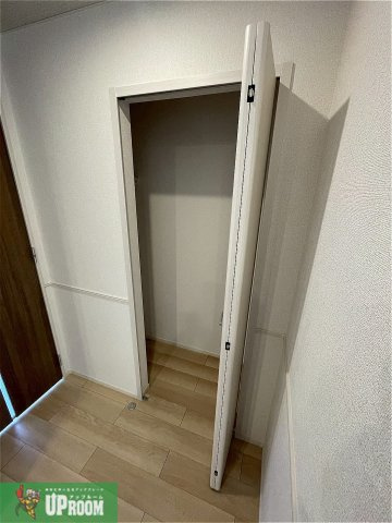 クレアティボ　カーサの玄関