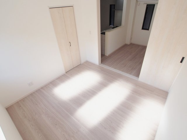 三迫APARTMENTの洋室