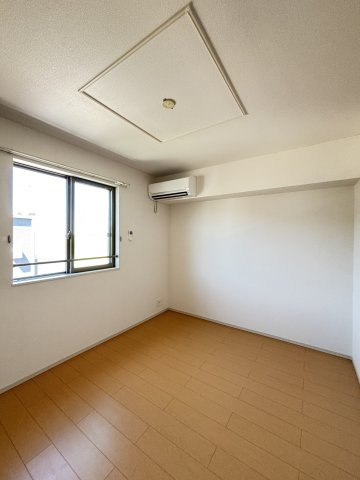 セレッソ　Ｃの洋室