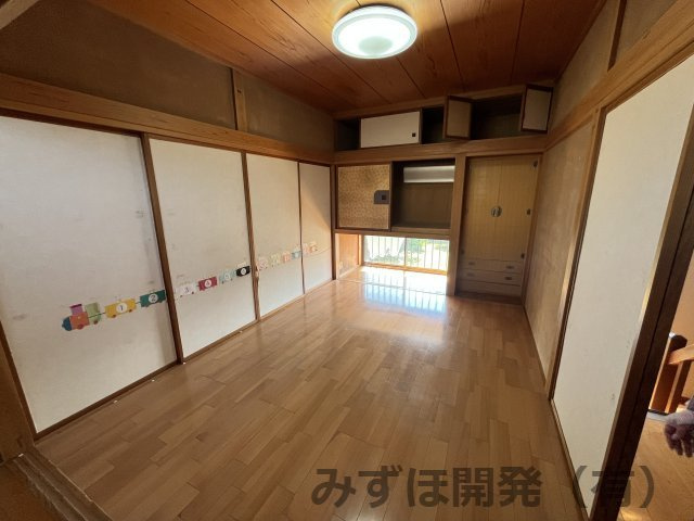 鶴岡市切添町8-10の内装|2階　6帖洋室