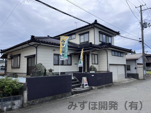 鶴岡市切添町8-10