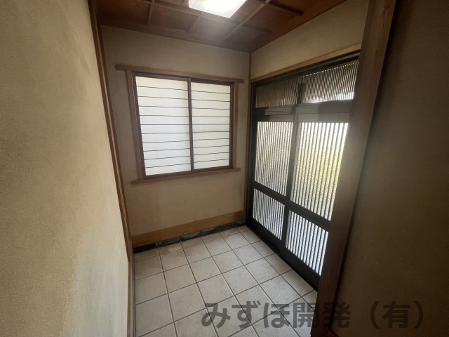 鶴岡市切添町8-10の玄関