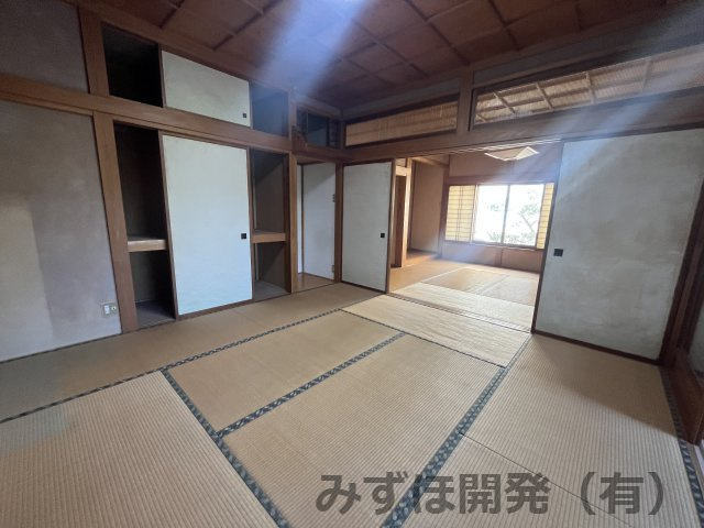 鶴岡市切添町8-10の和室|1階　8畳和室
