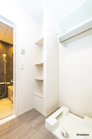 コラージュくりたの洗面所