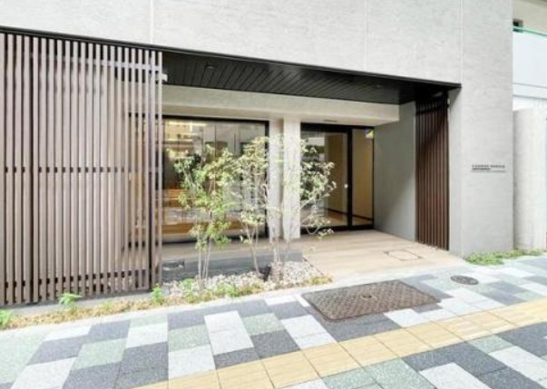 コスモグラシア板橋区役所前のエントランス