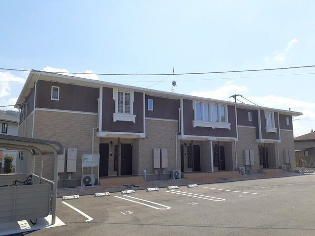 アベニール鶴市Ａの外観