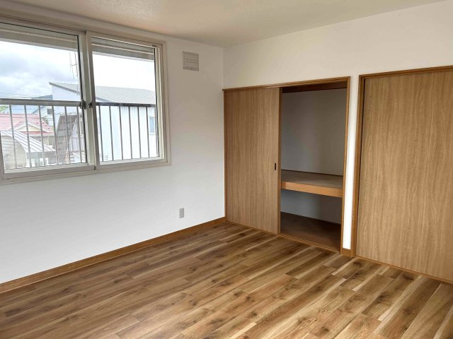 北見市東三輪５丁目５番１０６　中古売家の洋室|２階洋室８帖