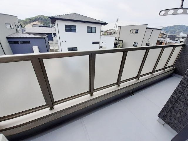 ピンズ唐津Ⅰのバルコニー|落ち着いた時間を過ごせるバルコニーです