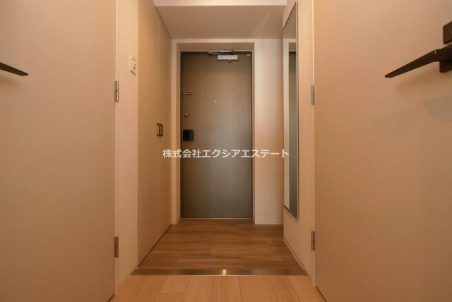 シャテーニュ上本町の玄関