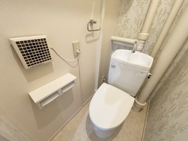 綺麗にお使いのトイレ部分、2021年にリフォーム工事を実施