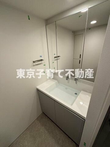 プラウドフラット本郷三丁目の独立洗面台
