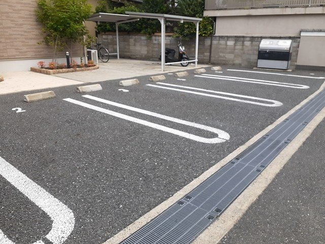 【駐車場】 | クリ－ル　ポッシュＴ＆Ｋ | 駐車場完備です
