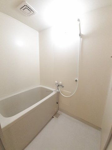 パステルハイツ１の浴室|きれいなお風呂です