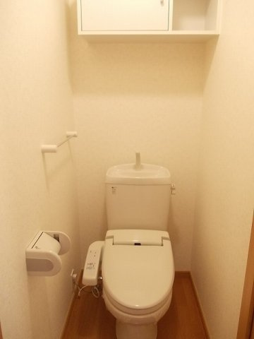 ヴィラージュ・コートのトイレ|ゆったりとした空間のトイレです