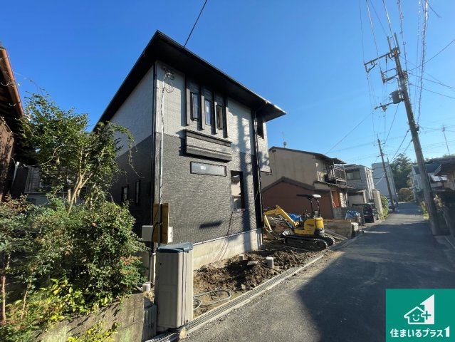 大津市衣川　第1期　新築一戸建ての前面道路含む現地写真|周辺は落ち着いた街並みの住宅地！子育てがしやすい住環境です！まだ未完成ですが、現地でしかわからない事もございます。是非一度ご覧ください。