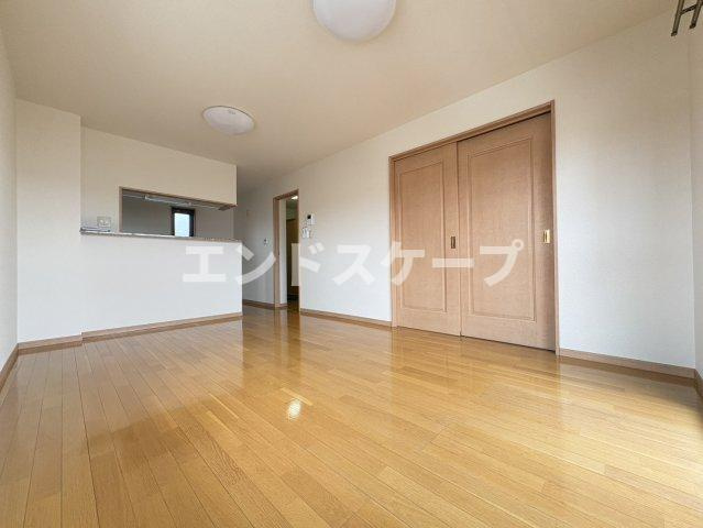 ウエスト・ヴィレッジの居間・リビング|高崎、前橋のお部屋探しはエンドスケープまで！お客様の理想お聞かせ下さい♪