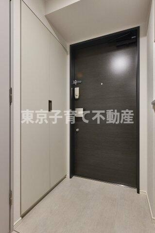 ナーベルお茶の水の玄関