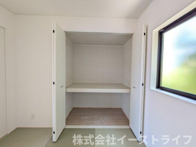 【新築戸建】　いわき市小名浜第10　全5棟のその他|同社施工写真　２帖の書斎が設置されています◎