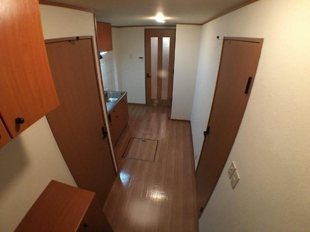 ティアラの内装|廊下
