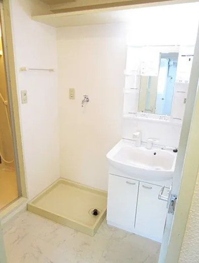 町田市本町田の賃貸マンションの洗面所