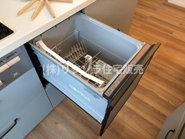 藤阪ハイツD6棟のキッチン|食器洗い乾燥機付き
■物件内覧・資金計画相談・住宅ローン相談、リフォーム相談、お問合せ受付中■
※当日・翌日のご内覧、ご相談はお電話でのお問合せがスムーズです！
