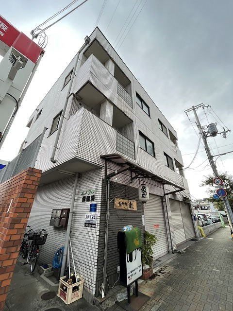 エメラルド崇徳院の外観