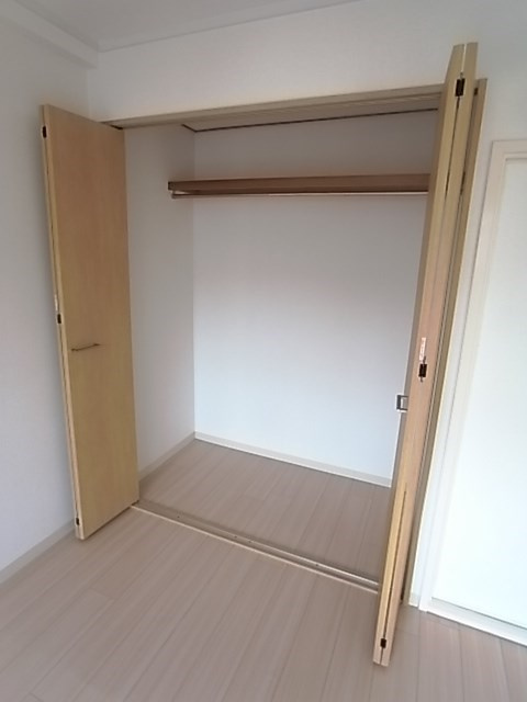 グロリオーサ甲東の収納