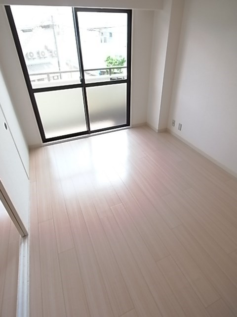 グロリオーサ甲東の居間・リビング