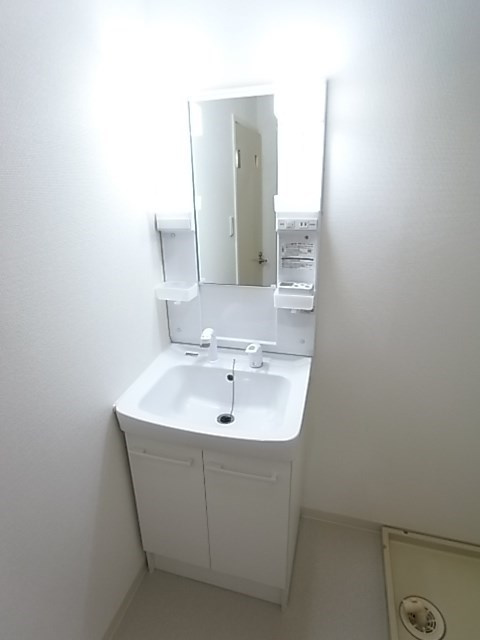 グロリオーサ甲東の洗面所