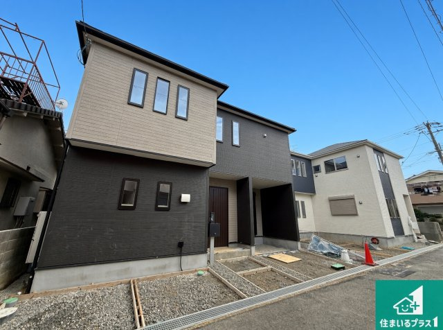 羽曳野市南恵我之荘　第2期　新築一戸建ての外観|周辺は落ち着いた街並みの住宅地！子育てがしやすい住環境です！まだ未完成ですが、現地でしかわからない事もございます。是非一度ご覧ください。