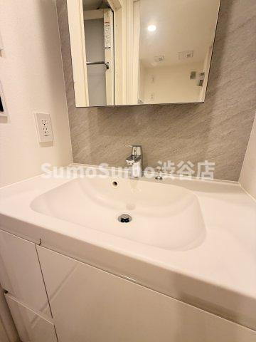 Brillia　ist　池尻大橋の洗面所|スペースが確保できる洗面所です