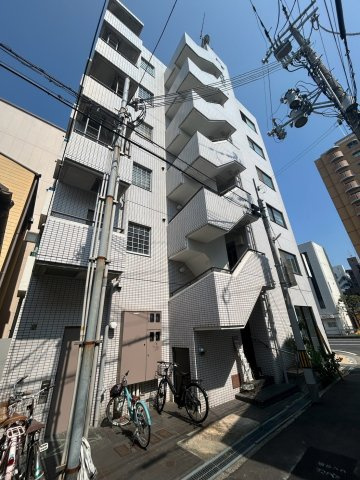 アバントコート本山の外観