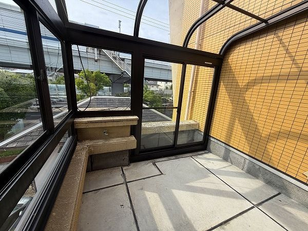 カーサコモド芦屋のバルコニー