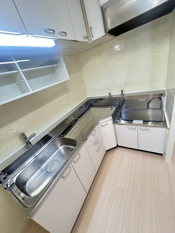 UR武庫川 28号棟のキッチン