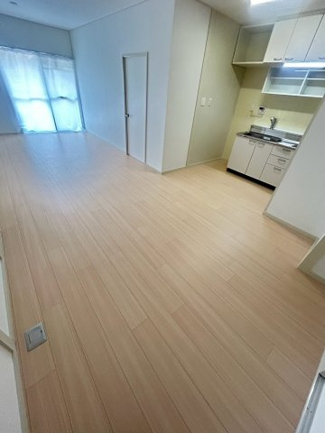 UR武庫川 28号棟の居間・リビング