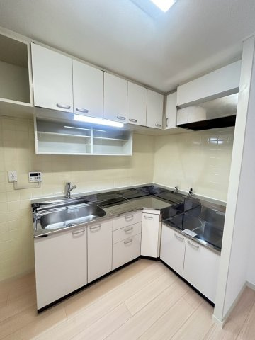 UR武庫川 28号棟のキッチン