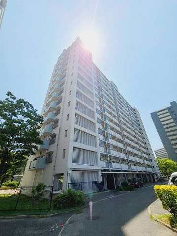 UR武庫川 20号棟の外観
