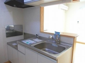 【キッチン】 | ラフレシールＨ | コンパクトなキッチンで掃除もラクラク