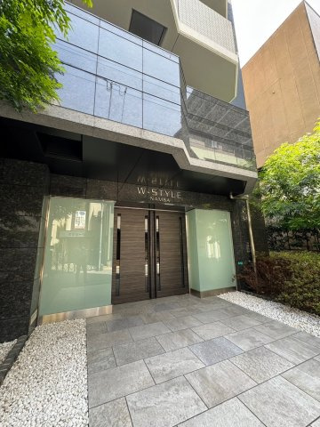 W-STYLE難波のエントランス