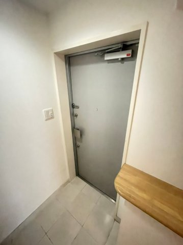 BRAVI上本町の玄関