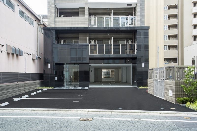 サンヒルズ大橋駅前の外観