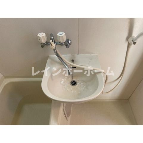 パティオ特典：仲介手数料が無料です!!の洗面所